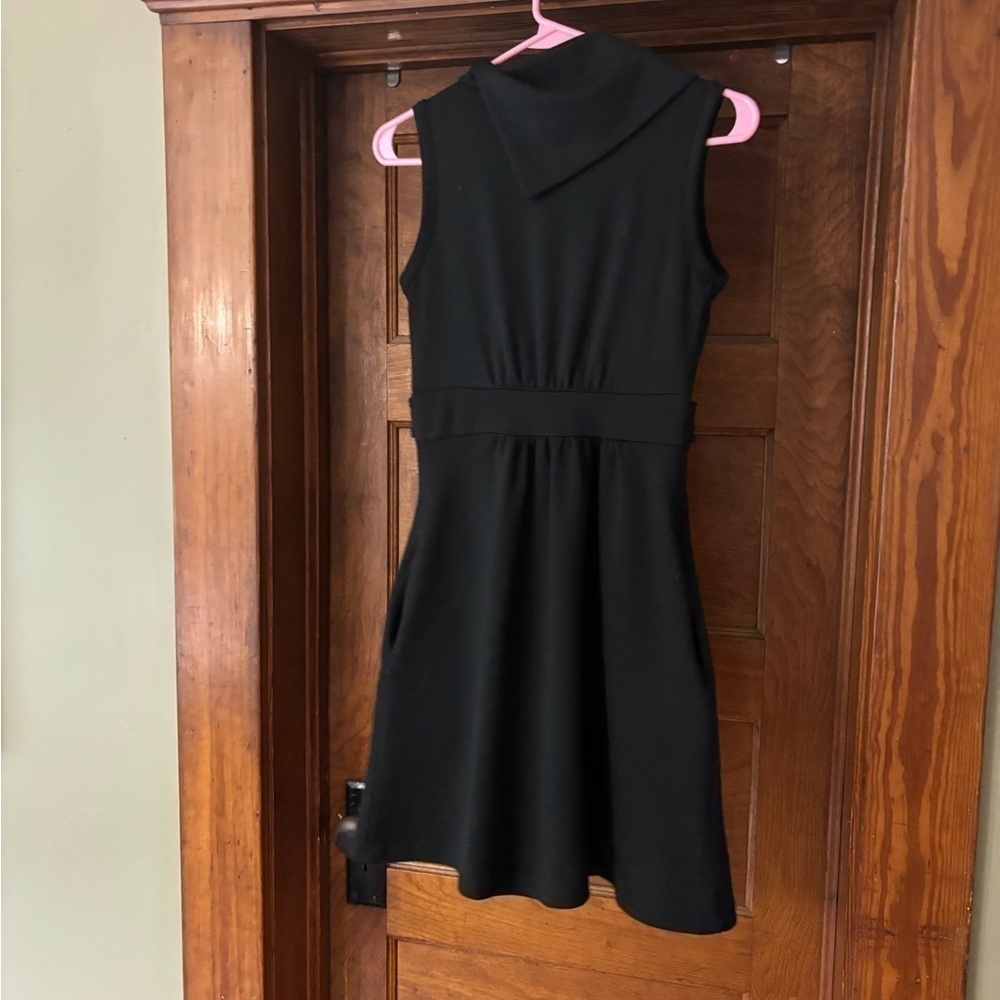 Monteau sleeveless jersey dress from Mod Cloth - Picture 3 of 6